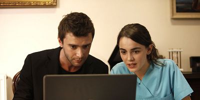 Aşk Ağlatır 3.Bölüm posteri