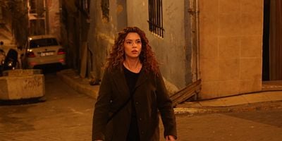 Kadın 73.Bölüm posteri