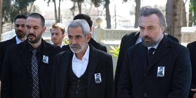 Eşkiya Dünyaya Hükümdar Olmaz 160.Bölüm posteri