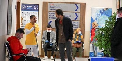 Hekimoğlu 14.Bölüm posteri