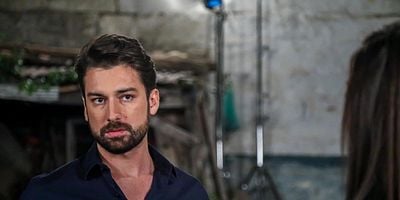 Zümrüdüanka 15.Bölüm posteri