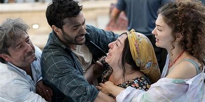 Aşk Mantık İntikam 1.Bölüm posteri