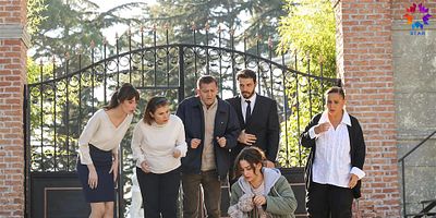 Annemizi Saklarken 1.Bölüm posteri