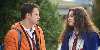 Kardeşlerim 33.Bölüm posteri