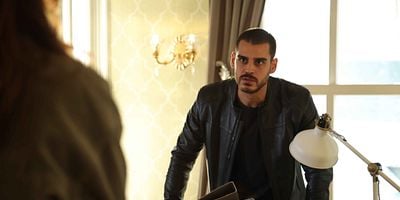 Yalnız Kurt 25.Bölüm posteri