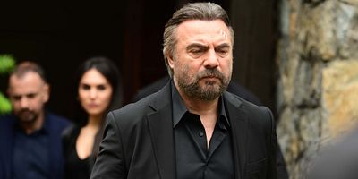 Ben Bu Cihana Sığmazam 33.Bölüm posteri