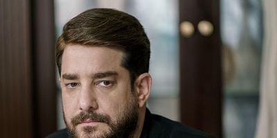 Camdaki Kız 82.Bölüm Final posteri