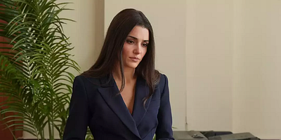 Bambaşka Biri 7.Bölüm posteri