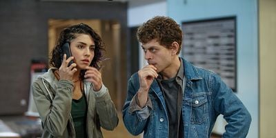 Yabani 12.Bölüm posteri