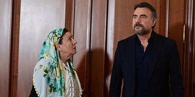 Ben Bu Cihana Sığmazam 53.Bölüm posteri