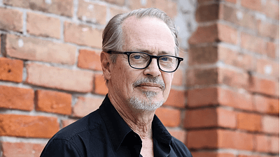 Steve Buscemi, Martin McDonagh'ın "Wild Horse Nine" Filminde Sam Rockwell'e Katılıyor haber görseli