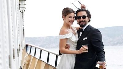 Yönetmen Umut Evirgen ve Oyuncu Alina Boz Evlendi haber görseli