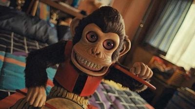 Osgood Perkins, Yeni Stephen King Uyarlaması "The Monkey" Filminden Bir Klip Paylaştı haber görseli
