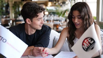 Beyza Alkoç'un Çok Satan Romanı "Karantina" Sinemaya Uyarlanıyor! haber görseli