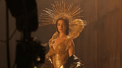 Anne Hathaway, A24’ün "Mother Mary" Setinde Gözyaşlarına Boğuldu haber görseli