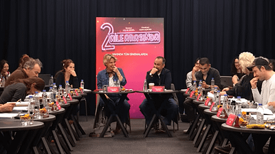 Kahkaha Fırtınasına Hazır Olun: "Aile Arasında" Ekibi, Devam Filminin İlk Okuma Provasında Buluştu! haber görseli