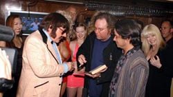 Andy Kaufman, Ölü mü, Diri mi? haber görseli