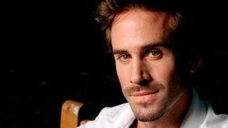 Joseph Fiennes American Horror Story'nin 2. Sezonunda haber görseli