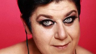 Serra Yılmaz Uniact Studio'da Workshop Düzenleyecek! haber görseli