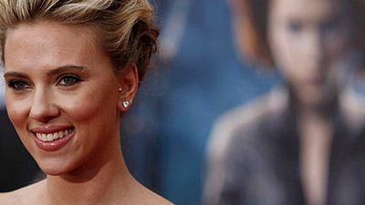 Scarlet Johansson Nişanlandı! haber görseli