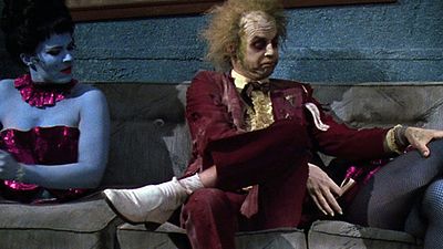 Tim Burton Efsanesi Beterböcek (Beetlejuice) En Sonunda Geri Dönüyor haber görseli
