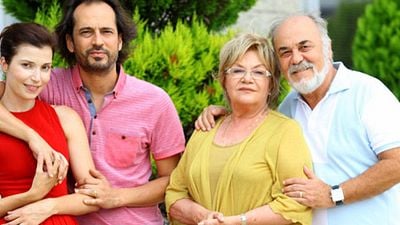 Tolga Örnek, Yeni Filmi "Senin Hikayen" ile Geri Geliyor! haber görseli