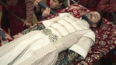 Muhteşem Yüzyıl: Mustafa’dan Babasına Veda Mektubu haber görseli