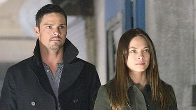 Beauty and the Beast 3. Sezon Fragmanını Yayınladı! haber görseli