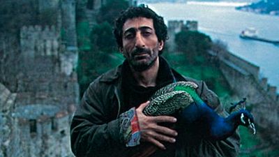 Geçmişe Yolculuk:Tabutta Rövaşata'nın Gala Görüntüleri! haber görseli