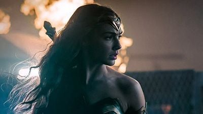 Justice League'den Yeni Wonder Woman Fotoğrafı Geldi! haber görseli