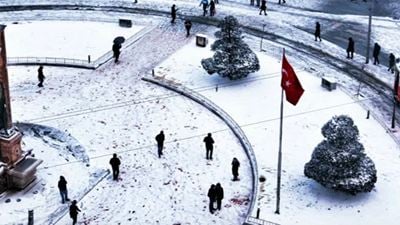 Alpgiray Uğurlu, Taze Belgeseli "Gidelim Buralardan Berlin"i İnternetten Yayınladı!