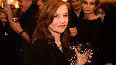 Isabelle Huppert'ye Bir Ödül Daha! haber görseli