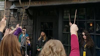 Harry Potter Hayranlarından John Hurt'e Sihirli Anma Töreni! haber görseli