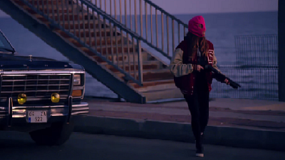 Ezhel'in Yeni Klibinden 'Yaşamayanlar' Dizisine Gönderme! haber görseli