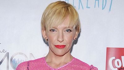 Toni Collette 'Unbelievable' ile Televizyona Geri Dönüyor! haber görseli