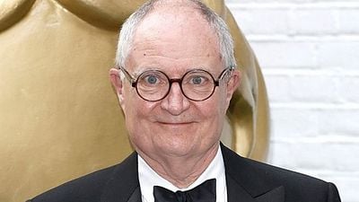 Jim Broadbent, Judi Dench’li “Six Minutes to Midnight” Kadrosunda!