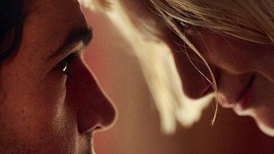 Mia Wasikowska'lı "Piercing" Fragmanında Gerilim Hat Safhada! haber görseli