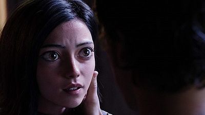 Rosa Salazar “Alita: Savaş Meleği” Klibinde Düşmanlarına Karşı Koyuyor! haber görseli