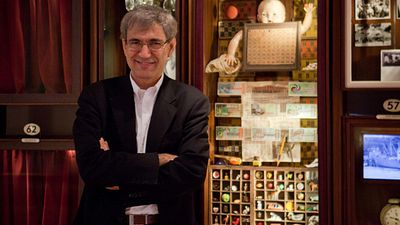 Amazon, Orhan Pamuk'un Masumiyet Müzesi'ni TV'ye Uyarlıyor haber görseli