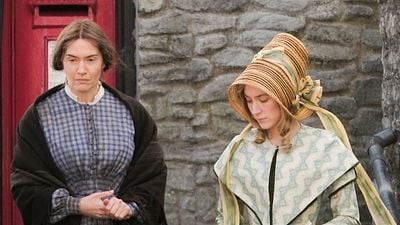 Kate Winslet ve Saoirse Ronan'lı "Ammonite"dan Yeni Görsel Geldi haber görseli