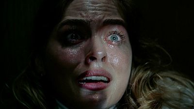 Netflix Korkusu "Evinde Biri Var"dan Türkçe Altyazılı Fragman! haber görseli