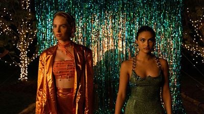 "Do Revenge" Fragmanında Maya Hawke ve Camila Mendes İntikam Avına Çıkıyor haber görseli