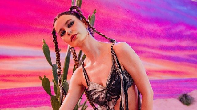 Beren Saat'ten Beklenmedik Hamle: Ünlü Yıldızın İlk Single'ı "CapitaliZoo" Yayında! haber görseli