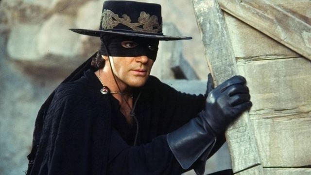 Antonio Banderas Yeniden Zorro Olmaya Sıcak Bakıyor