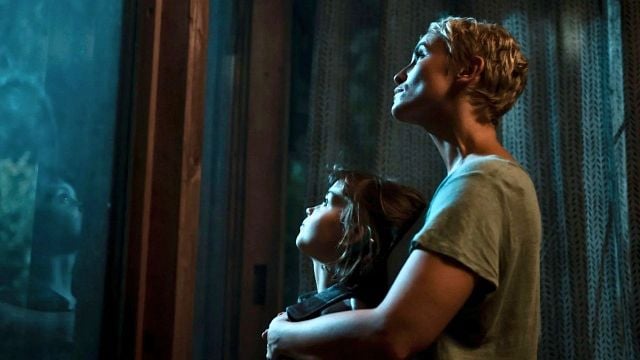 Netflix, Alman Bilim Kurgu Dizisi "Das Signal"in Fragmanını Yayınladı haber görseli