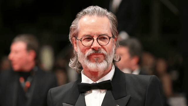 Guy Pearce’tan Filistin Paylaşımları İçin Özür: “Yanlış Bilgi Yaymış Olmaktan Derin Üzüntü Duyuyorum” haber görseli