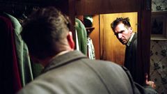 Fiennes Hapse Girdi haber görseli