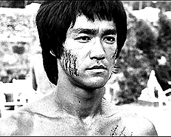 Lee'nin Heykeli Dikiliyor haber görseli