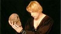 Genç Kızların Yeni Gözdesi: Hamlet haber görseli