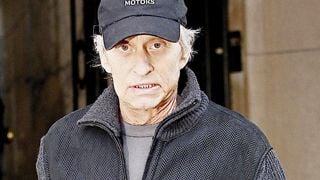 Michael Douglas'ı Kanser Eritiyor